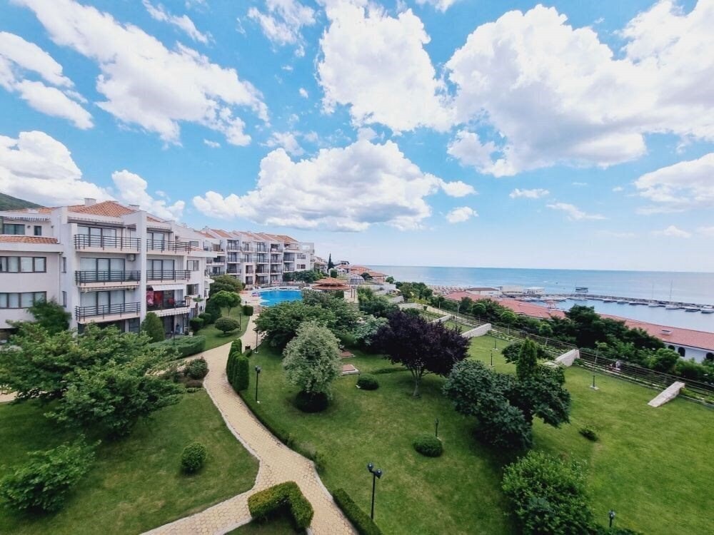 Отель Dinevi Resort First Line Premium 4*