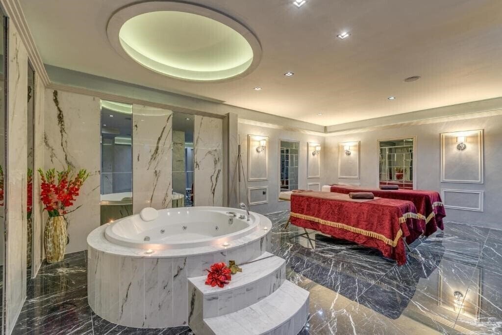 Фотография Grand Hotel Sveti Vlas 4*