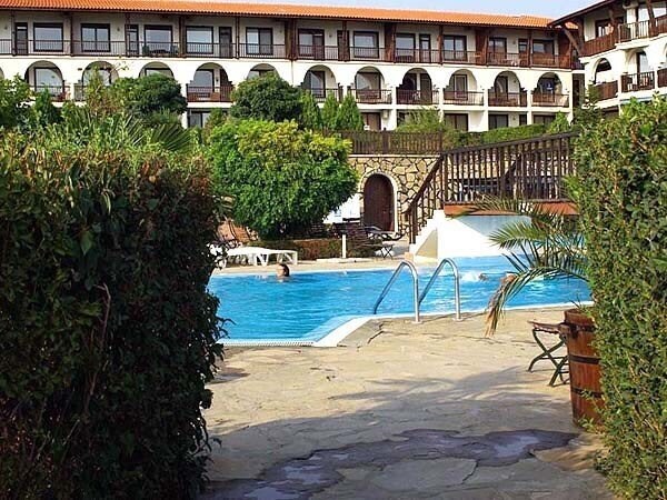 Monastery 4* суреті