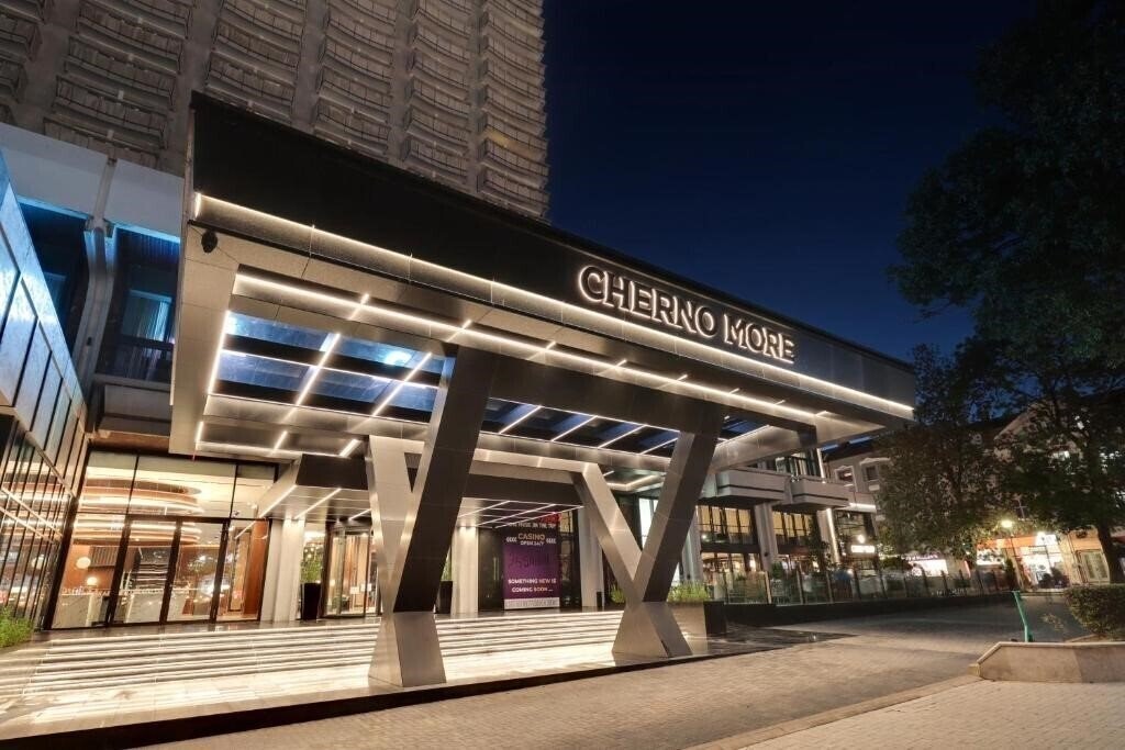 Отель Interhotel Cherno More 3*