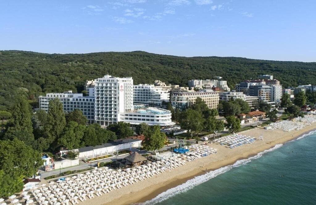 Отель Riu Astoria 4*