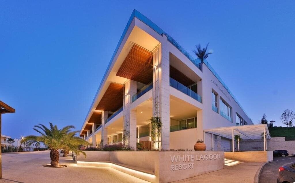 White Lagoon Complex 3* қонақ үйі