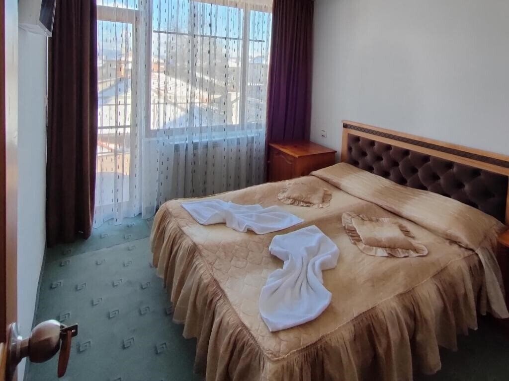 Отель Tintyava 3*