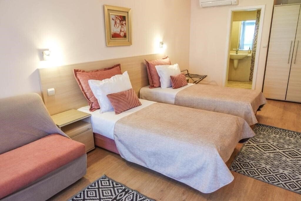 Отель Hotel Acropolis 2*