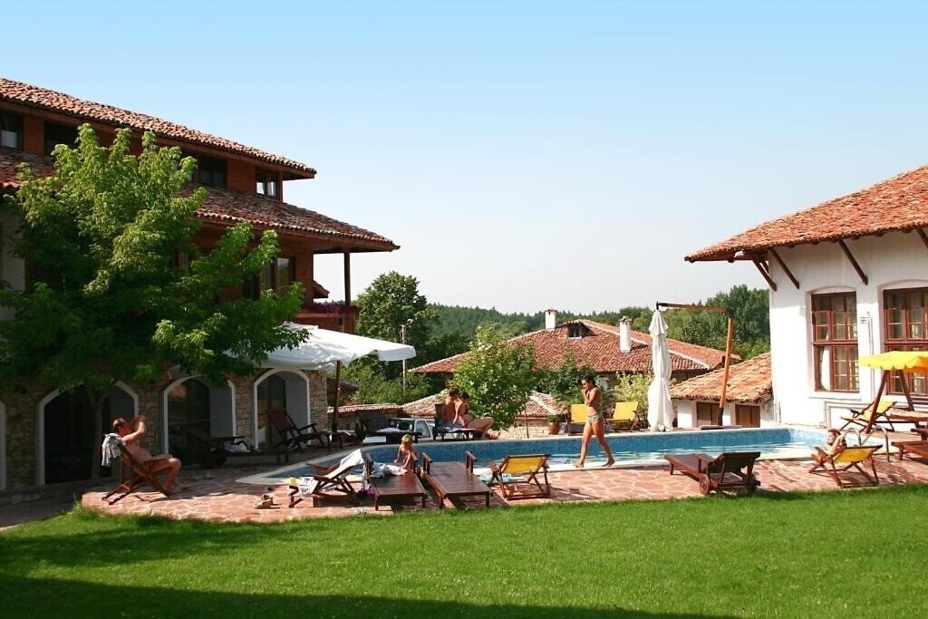 Отель Izvora Complex 3*