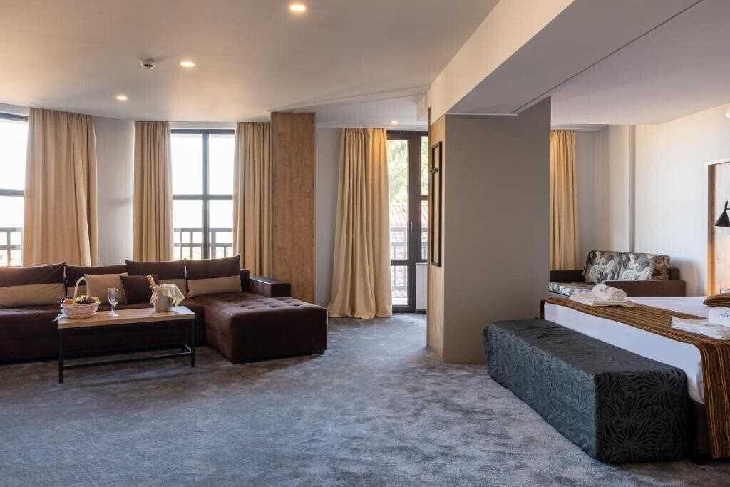 Фото Grand Hotel Velingrad 5*
