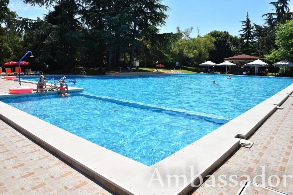 Hotel Ambassador (ex. Ambasador, Ambassador Hotel) 3* фотосуреті
