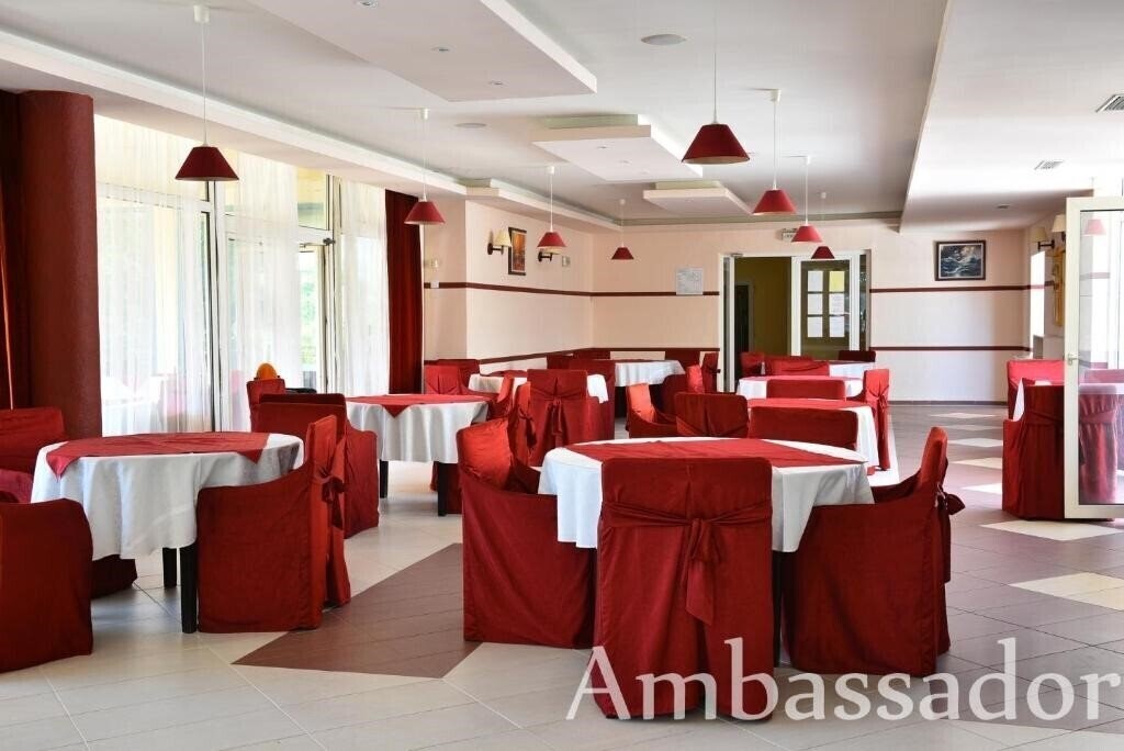 Hotel Ambassador (ex. Ambasador, Ambassador Hotel) 3* суреті