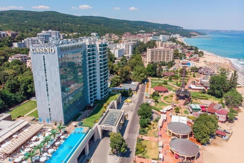 Фото International Hotel Casino & Tower Suites 5*