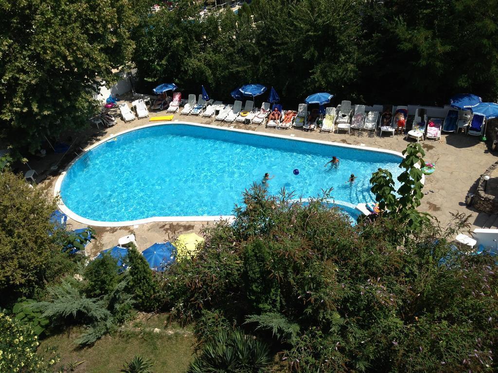 Отель Vezhen 3*