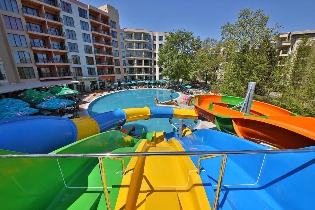 Отель Prestige Hotel & Aqua Park (ex.  Golden Yavor) 4*