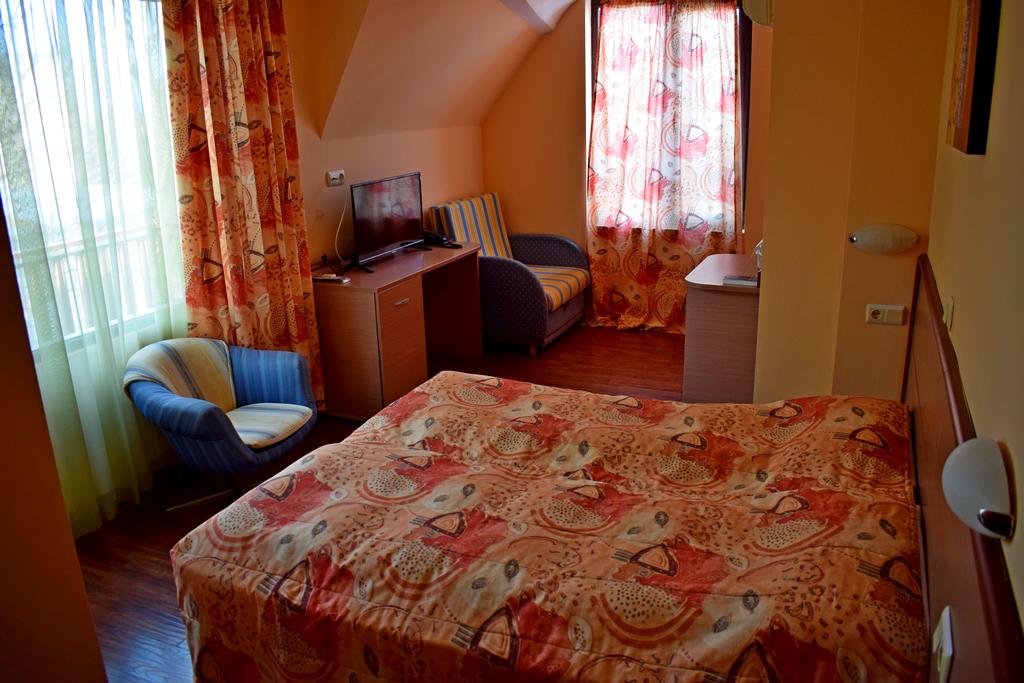 Фото Royal Beach Hotel 3*