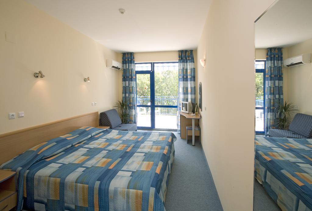 Blue Sky 3* фотосуреті