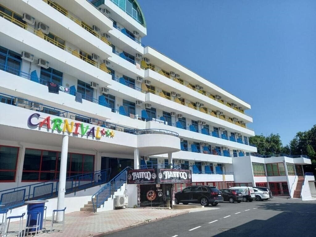 Отель Carnival 3*