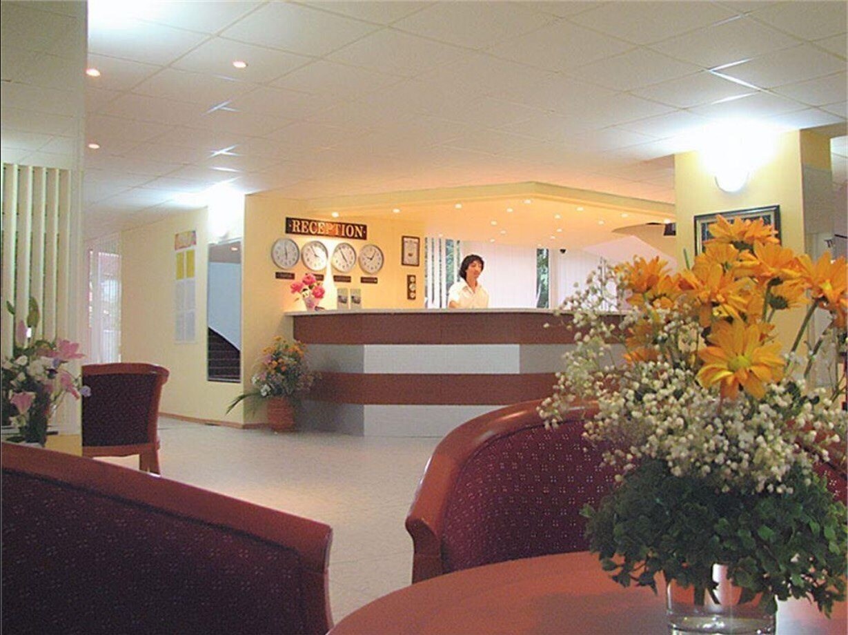 Zora 2* фотосуреті