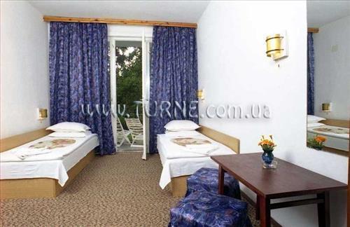 Отель Troi Hotel 3*