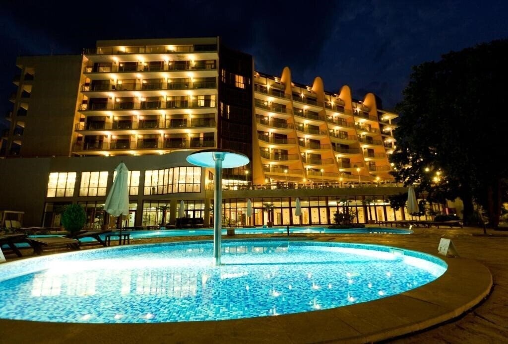 Изображение Apollo Golden Sands (ex. Doubletree by Hilton Varna Golden Sands, Helios Park) 4*
