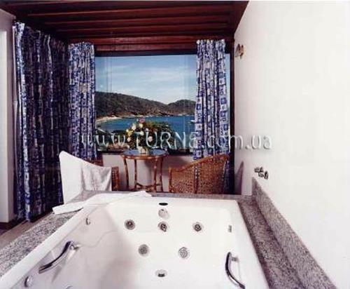 Отель Coronado Beach Hotel 4*