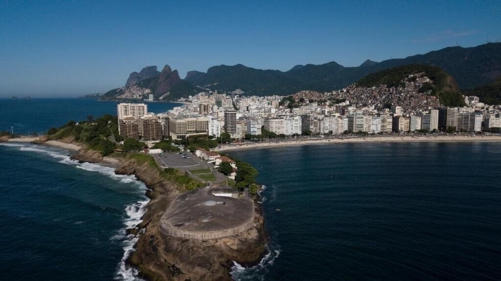 Отель B&B Hotels Rio De Janeiro Copacabana Forte 3*