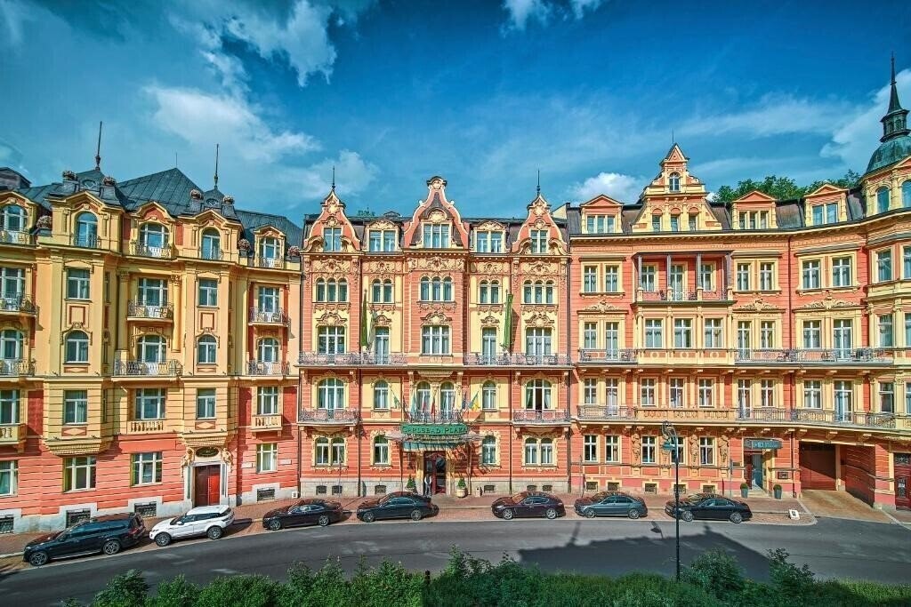 Carlsbad Plaza 5* қонақ үйі