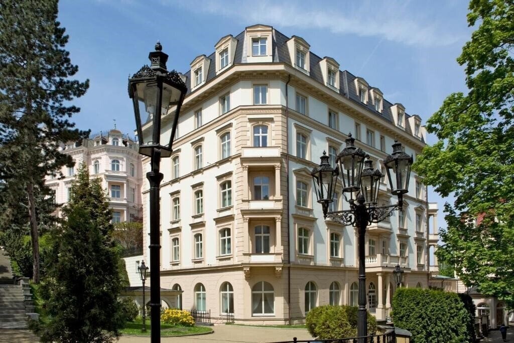 Отель Bristol Kralovska Villa 4*