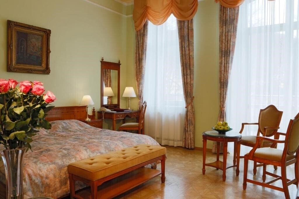 Фото Bristol Kralovska Villa 4*
