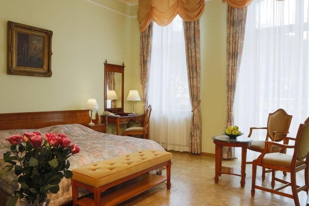 Bristol Kralovska Villa 4* суреті