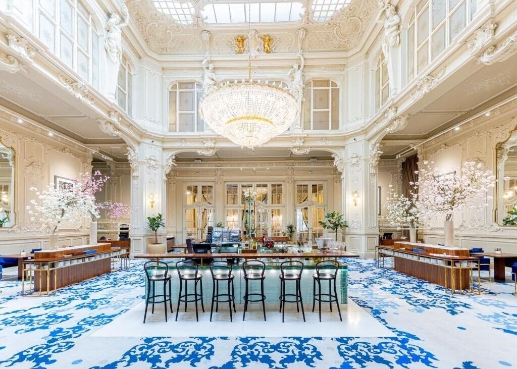 Отель Grandhotel Pupp 5*