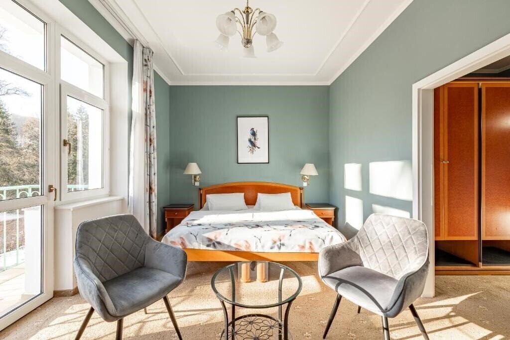 Картинка Villa Savoy 4*