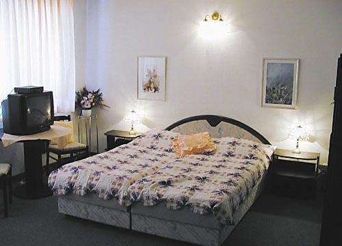 White House 3* суреті