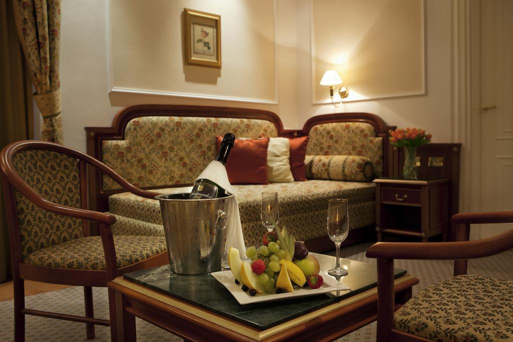 Ambassador Zlata Husa 5* фотосуреті