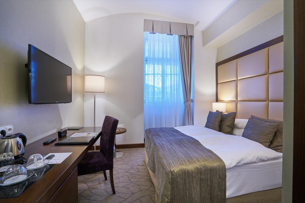 King David 4* суреті