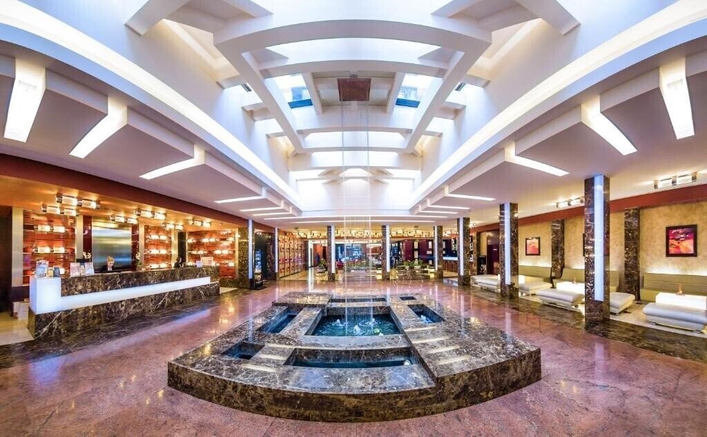 Grand Majestic Plaza 4* қонақ үйі