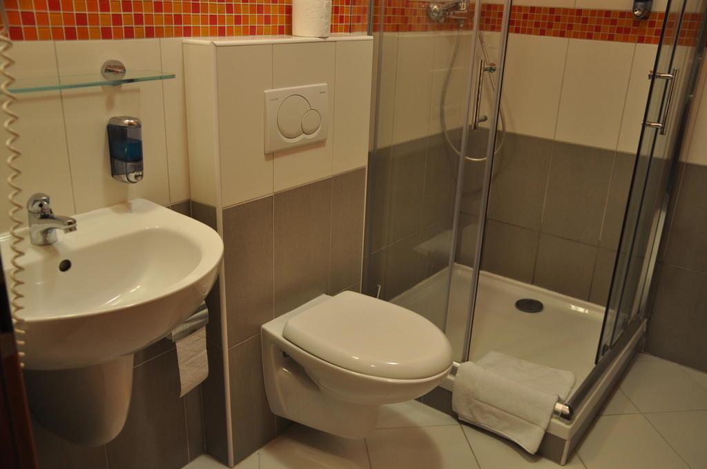 City Central 3* суреті