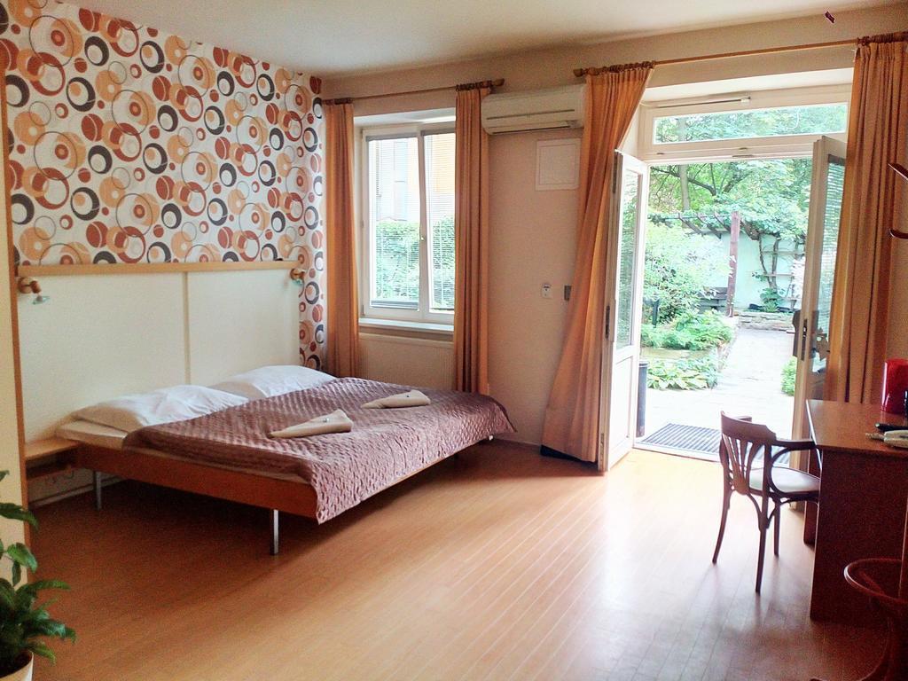 Отель Museum 4*