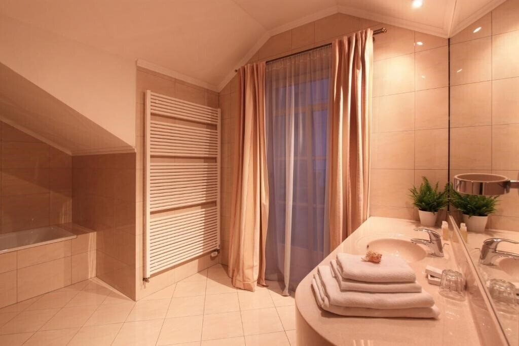 Angelis Hotel 4* фотосуреті