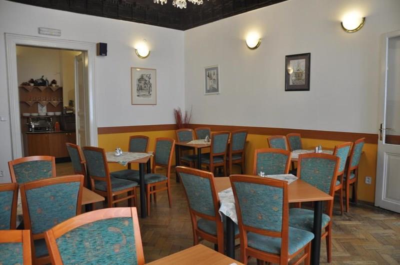 City Center 3* 3* суреті