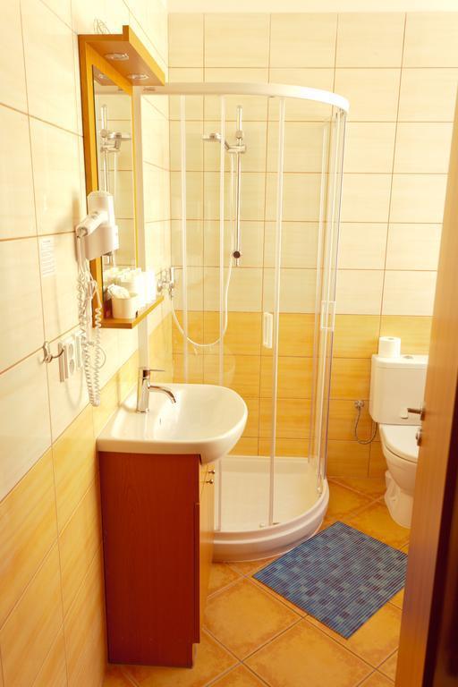 Adeba 3* суреті