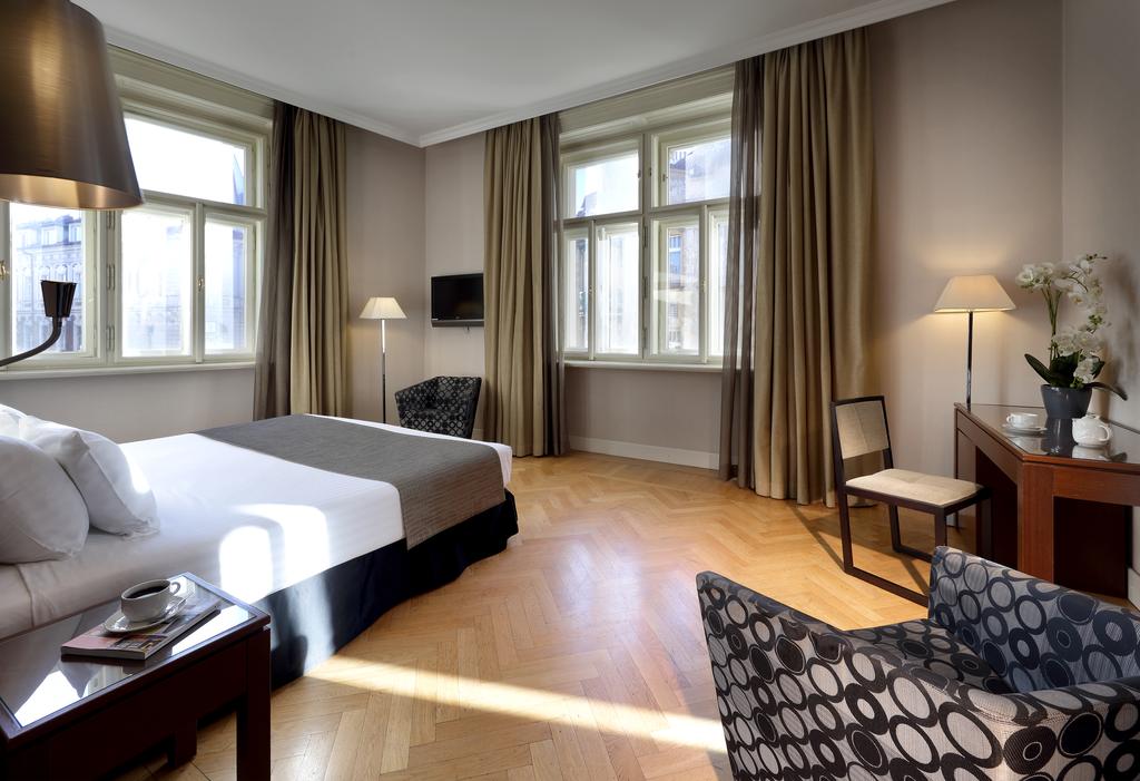 David 4* суреті