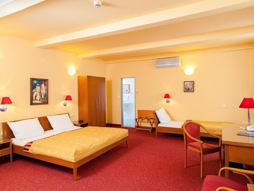 Фото Hotel Cloister Inn 3*