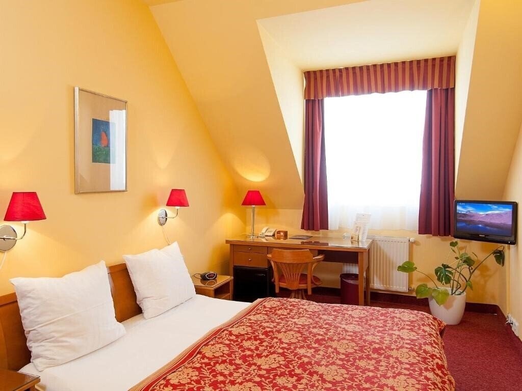 Hotel Cloister Inn 3* суреті