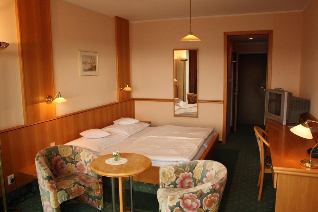 Hotel Monica 3* қонақ үйі