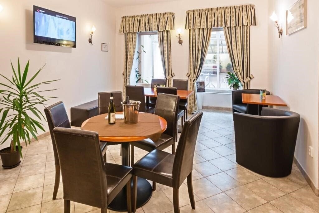 Augustus Et Otto 4* фотосуреті