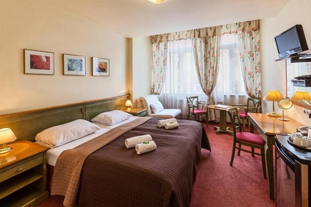 Augustus Et Otto 4* суреті