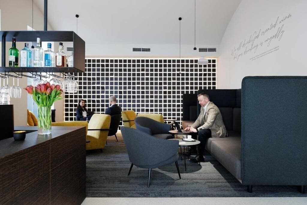 Three Crowns 3* суреті