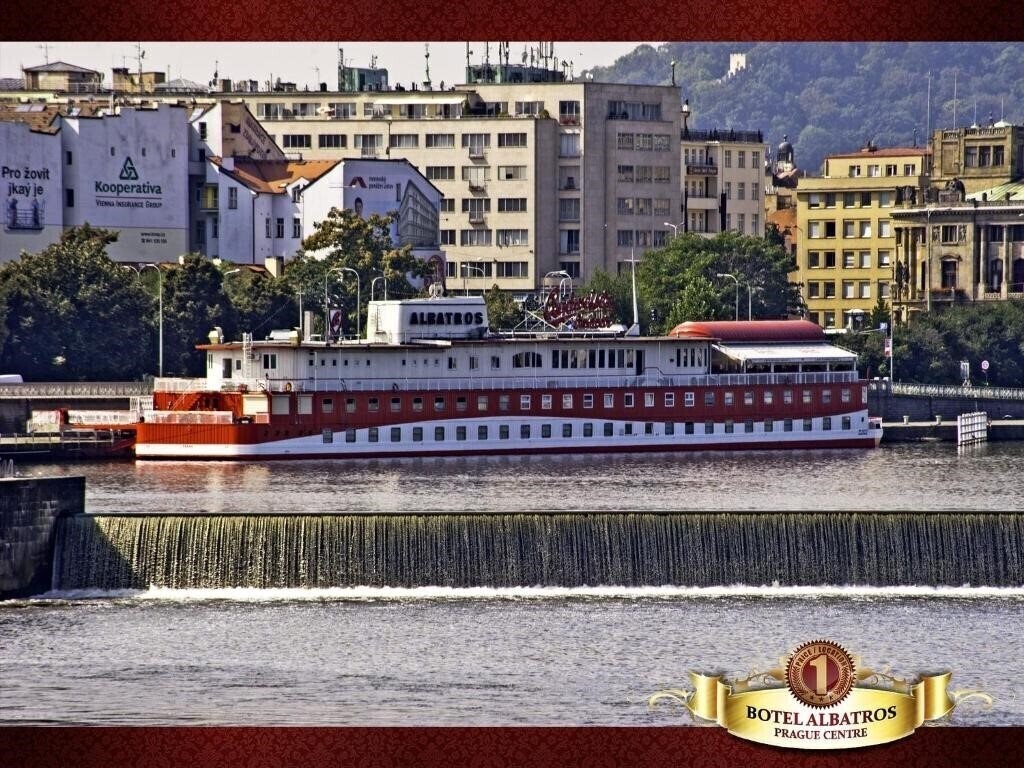Отель Botel Albatros 3*