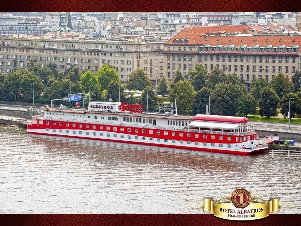 Botel Albatros 3* фотосуреті