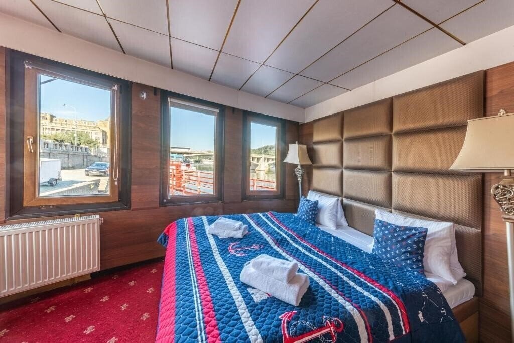 Botel Albatros 3* суреті