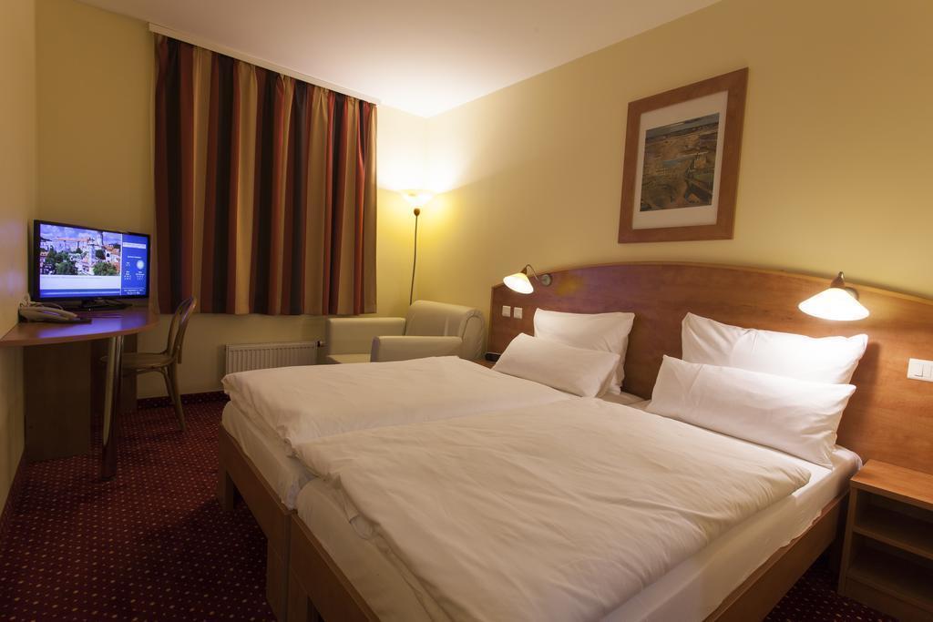 Best Western Amedia Praha 3* суреті