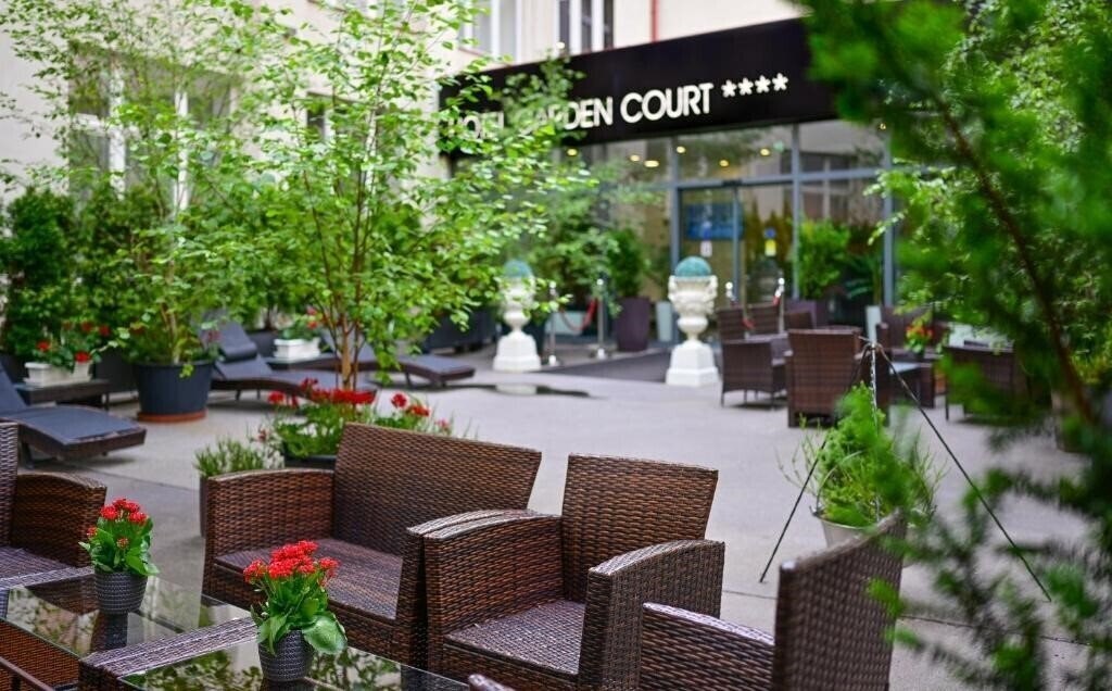 Garden Court 4* фотосуреті